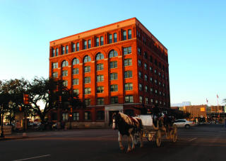 VERDT ET BES�K: The Sixth Floor Museum. Foto: The Sixth Floor Museum at Dealey
Plaza.