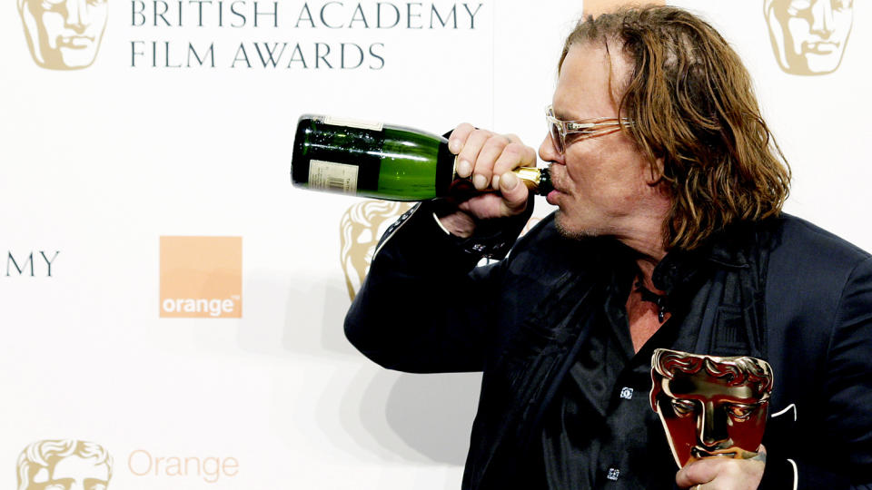 PRISVINNENDE BAJAS: Mickey Rourke har f�tt utallige superlativer for sin tolkning av den herjede fribryteren Randy �The Ram� Robinson i �The Wrestler�, og har allerede vunnet blant annet en BAFTA-pris for rollen. Foto: SCANPIX