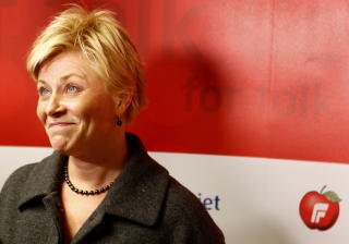 H�STET STORM: Formann i Fremskrittspartiet, Siv Jensen, har h�stet storm for landsstyretalen hun holdt l�rdag.
Foto: Knut Falch / SCANPIX