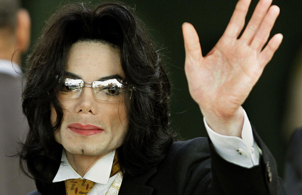 D�DE TORSDAG KVELD: Popkongen Michael Jackson ble 50 �r. Det siste bildet som ble tatt av ham er dyrebart for den engelske ukespressen. Foto: SCANPIX/AFP PHOTO