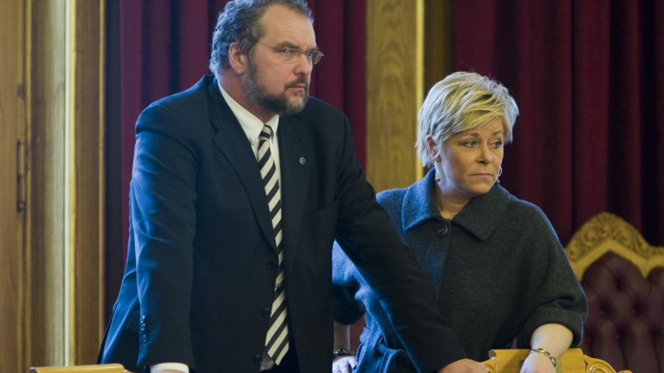 ENIGE: B�de Venstre og Frp hamrer l�s mot arbeidsminister Dag Terje Andersen (Ap) etter at statsr�den i dag annonserte sine tiltak for � m�te krisen i Nav.
Foto: Heiko Junge / SCANPIX
