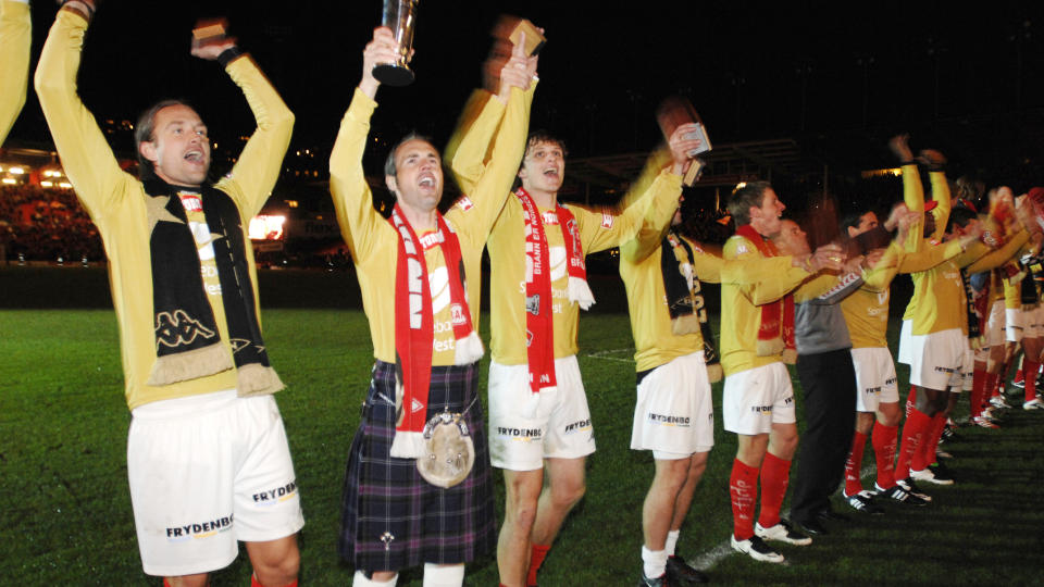 ETTER DEN S�TE KL�E...: ...kommer den sure svie. Brann budsjetterte med �tte milloner kroner i pluss i 2008 etter gullsesongen i 2007. Sportslig nedtur og finanskrise, s�rget i stedet for fire milloner kroner i minus. 
Foto: Marit Hommedal / SCANPIX .