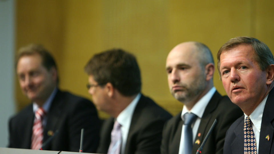 KAN BLI DYRT FOR AKER: Kjell Inge R�kke, Leif Arne Lang�y, administrerende direkt�r i Aker konsernet, n�ringsminister Dag Terje Andersen og Marcus Wallenberg presenterte i 2007 nyheten om at staten gikk inn p� eiersiden i Aker Kv�rner, sammen med Aker ASA, Investor AB og Saab AB. Foto: H�kon Mosvold Larsen / SCANPIX .