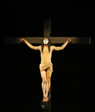 JESUS... Mindre enn Obama? Her gestaltet av en japansk skuespiller. Foto: SCANPIX