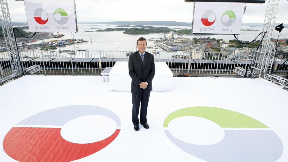 NY PROFIL: Konsernsjef i Posten Dag Mejdell, presenterte nye logoer for Posten og den nye merkevaren Bring p� taket til Posthuset i Oslo fredag 5. september.
Foto: H�kon Mosvold Larsen / SCANPIX .
