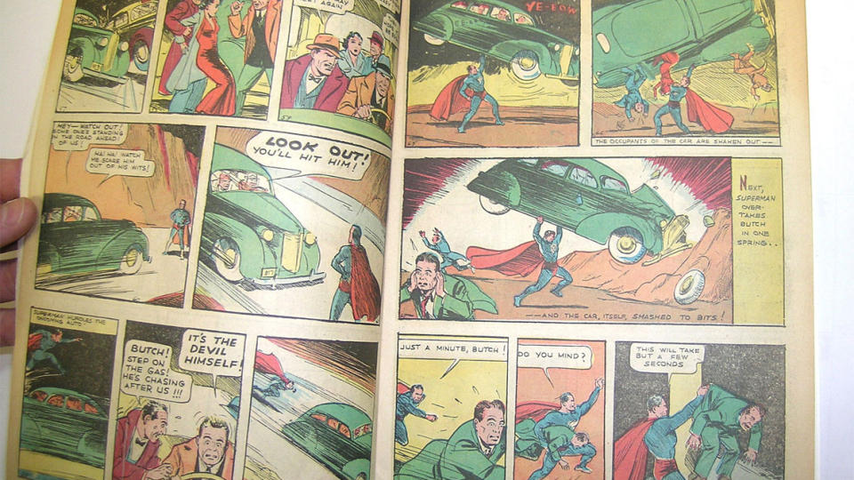 UTEN HANSKER?! Her blas det i f�rsteutgaven av Action Comics, der vi for f�rste gang f�r m�te Supermann. Bladet forventes � oppn� minst 400.000 dollar p� dagens auksjon. Foto: COMICCONNECT.COM