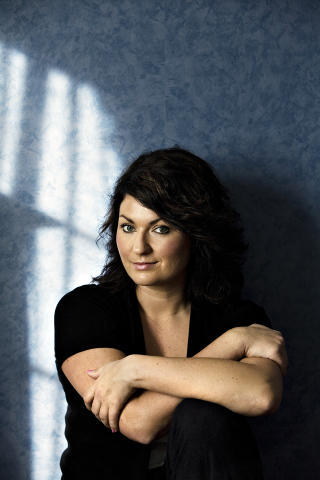 BLOGGET OM ELIN TVEDT, FIKK SPARKEN: TV-profil Trine Grung m�tte umiddelbart forlate jobben i TVNorge etter � ha blogget negativt om sin kollega Elin Tvedt i fjor h�st. Foto: J�RN H. MOEN