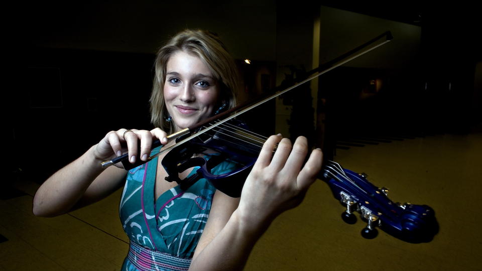HUN ER HANS EVENTYR: Alexander Rybak synger om eksen Ingrid Berg Mehus i sangen �Fairytale�. Foto: HENNING LILLEG�RD/DAGBLADET