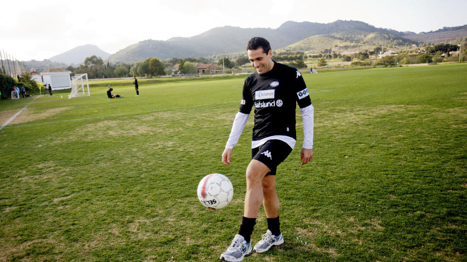 SNART FRISK: V�lerengas manager Martin Andresen under s�ndagens trening p� La Manga.  Foto: Stian Lysberg Solum / SCANPIX