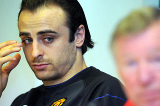 ARROGANT SNOBB?: Er Dimitar Berbatov en arrogant snobb? Det mener Roman Pavlyusjenko.  Foto: AFP PHOTO/ANDREW YATES