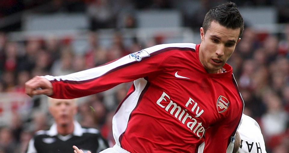 M�LL�S: Arsenal har blitt skremmende avhengig av Robin Van Persie. Mot Fulham greide ikke nederlenderen � score, og dermed gikk London-klubben m�ll�se av banen. Foto: EPA.