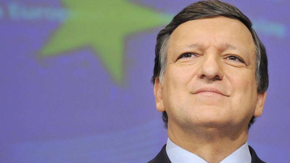 JOBBER FOR VEKST: EU-kommisjonens president Manuel Jose Barroso og resten av EU har i helga hatt sitt fjerde m�te om finanskrisen siden oktober. Foto: Scanpix/EPA