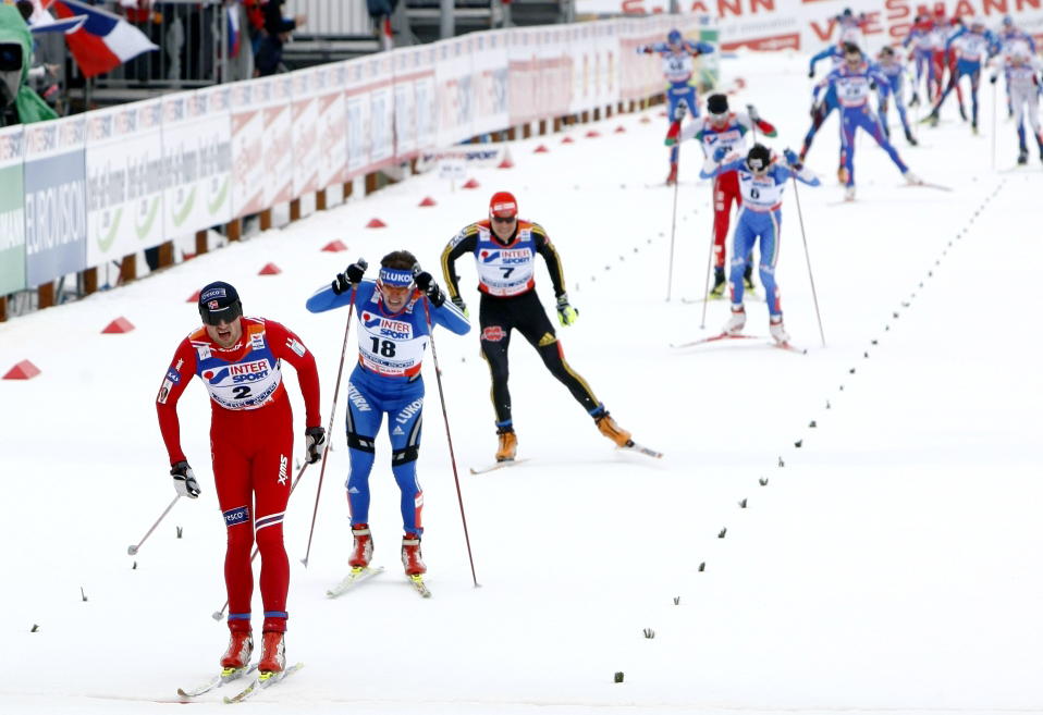 KJEMPET MED KRAMPA: Petter Northug f�lte at han ikke spurtet i det hele tatt. Krampa hadde nemlig satt seg i kroppen, men ingen av konkurrentene kunne svare p� oppl�pet, og dermed kronet han et fantastisk VM med femmilsgull.Foto: Lise �serud/SCANPIX
