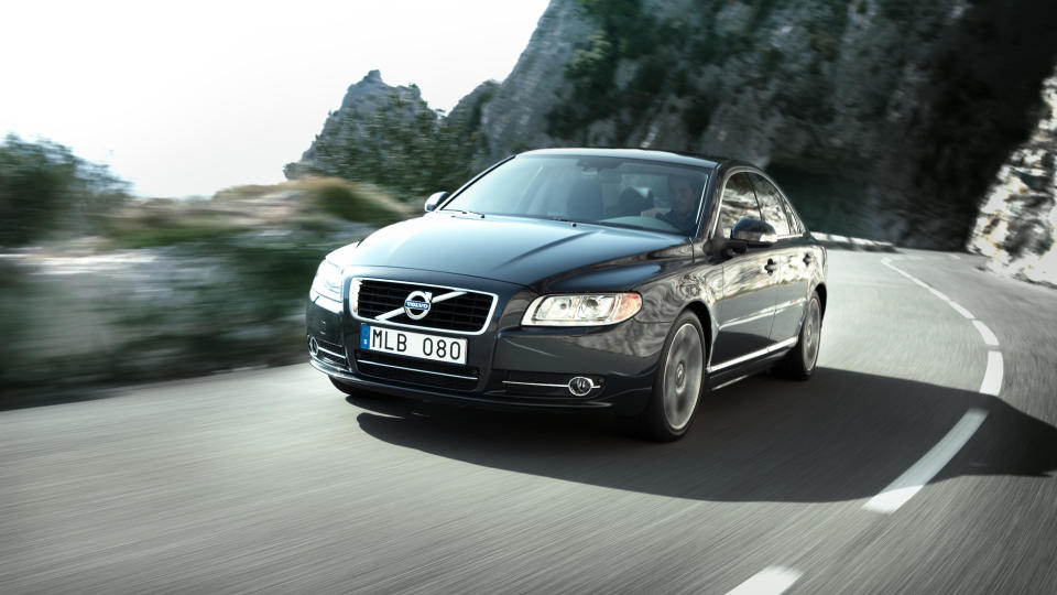 VOLVO SELGER MEST:  Men salget av nye biler faller dramatisk fra i fjor. Foto: VOLVOCARS.COM