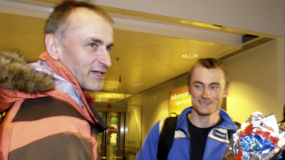 FAR OG S�NN: John Northug og s�nnen Petter p� V�rnes etter gulldagene i Liberec. Foto: Ned Alley/Scanpix
