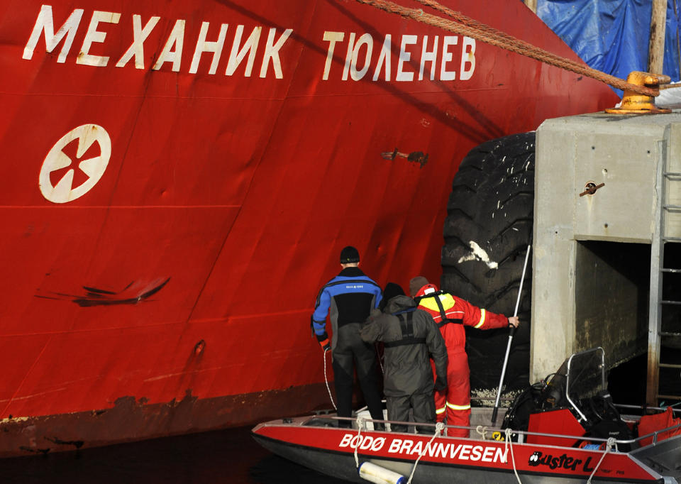 FANT RIPER: Politiet unders�ker det russiske skipet �Mekhanik Tyulenev� som de tror kan ha kj�rt p� den norske fiskesjarken Marina. 
Foto: Erik Veig�rd / Scanpix