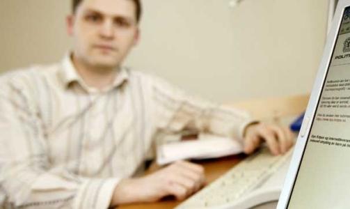 KUNNE F�TT VERDENS STRENGESTE LOVER: Et mindretall i datakrimutvalget gikk - mot Svein Willassens vilje - inn for � gi Norge verdens strengeste internettlover.