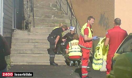 SL�TT NED: En politimann ble angrepet med en planke og fikk sl�tt skulderen ut av ledd da han i fjor skulle p�gripe de tre ten�ringene i Arendal.
MMS-foto: ERNEST BOSZWARA