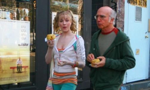 DET F�RSTE BILDET: Larry David i en scene med Evan Rachel Wood.