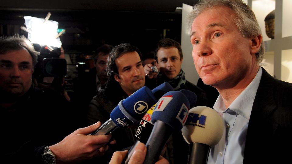 INGEN SAK: Kiel-manager Uwe Schwenker slipper � forholde seg til korrupsjonsmistanken etter at det tyske h�ndballforbundet konkluderte med at det ikke finnes beviser mot Kiel.Foto: EPA/MARCUS BRANDT