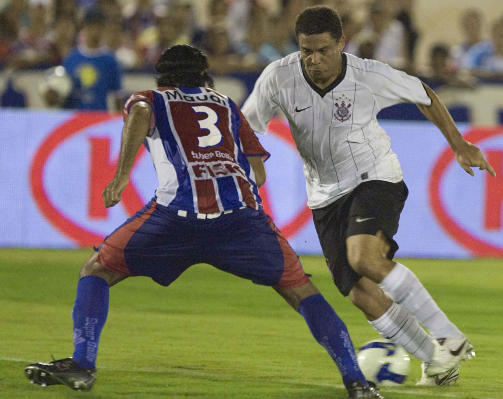KJENTE BEVEGELSER: Slik har man sett brasilianeren mange ganger f�r. Foto: Daniel Augusto/AFP/Scanpix