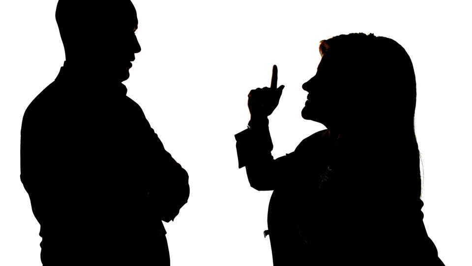 IKKE DISKUT�R: Det eneste du kan gj�re n�r du blir kritisert, er egentlig � lytte, mener filosof Einar �verenget. - Reagerer du med sinne, blir du fort usaklig, sier han.Illustrasjonsfoto: OLE C. H. THOMASSEN