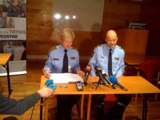PRESSEKONFERANSE N�: Fem personer p�grepet for hjemmeran. Foto: Sindre G. Meldalen.
