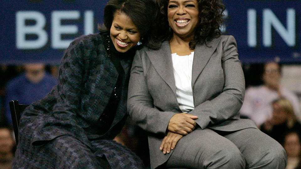 GODE VENNER: Oprah Winfrey gikk tidlig ut og st�ttet Barack Obamas presidentkandidatur. N� har hun f�tt det f�rste intervjuet med Michelle Obama inne i Det hvite hus. Her under Obamas kampanje i 2007.  Foto: Scanpix