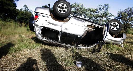 RULLET RUNDT TRE GANGER: Susan Tsvangirai skal ha blitt kastet ut av bilen. REUTERS/Philimon Bulawayo/Scanpix
