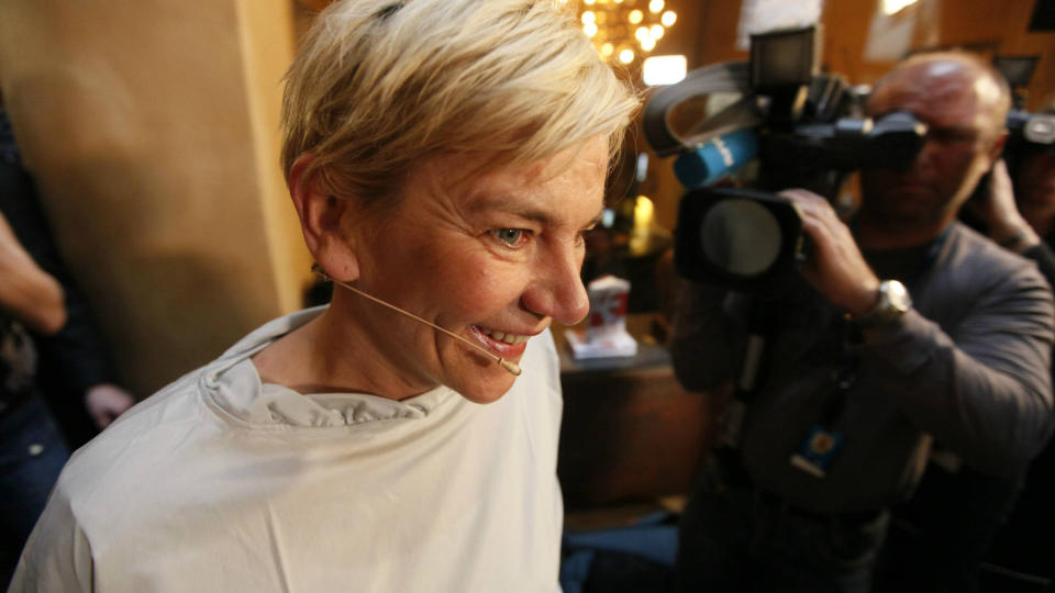 BOKLANSERING: Ingunn Yssen under lanseringen av boka �Vi kan alle bli den lille�. Foto: Bj�rn Langsem/Dagbladet