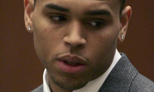 M�TTE I RETTEN:  Chris Brown risikerer fengsel for mishandlingen. Foto: SCANPIX/REUTERS/Bob Chamberlin/Pool
