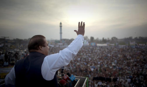 ST�TTE: Tidligere president Nawaz Sharif, da han talte til tilhengere i Narowal, n�r Lahore, tidligere denne m�neden. Foto: AP Photo/Emilio Morenatti/SCANPIX