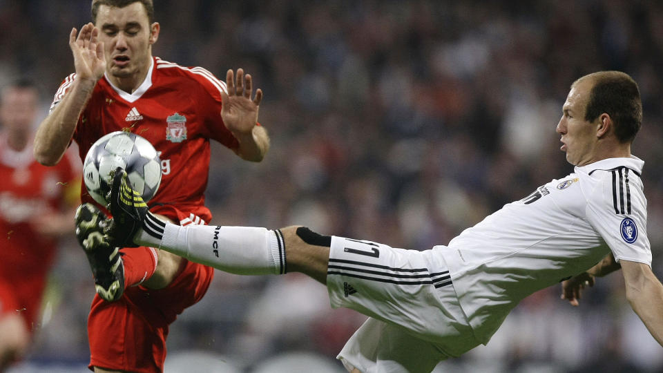 M� VINNE: Arjen Robben tapte for Liverpool p� hjemmebane, og m� derfor vinne p� Anfield i kveld. Foto: REUTERS