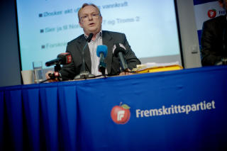 KOMMER I KVELD: Sammen med tre andre Frp-politikere ankommer nestleder Per Sandberg Malm� i kveld.
Foto: Stian Lysberg Solum / SCANPIX