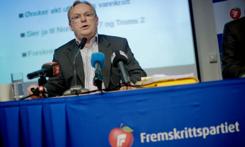TIL SVERIGE: Fremskrittspartiets nestleder Per Sandberg skal v�re med til Malm�. Gruppen reiser onsdag kveld. Det skal ogs� Per-Willy Amundsen, Solveig Horne og Mazayr Keshvari.
Foto: Stian Lysberg Solum / SCANPIX