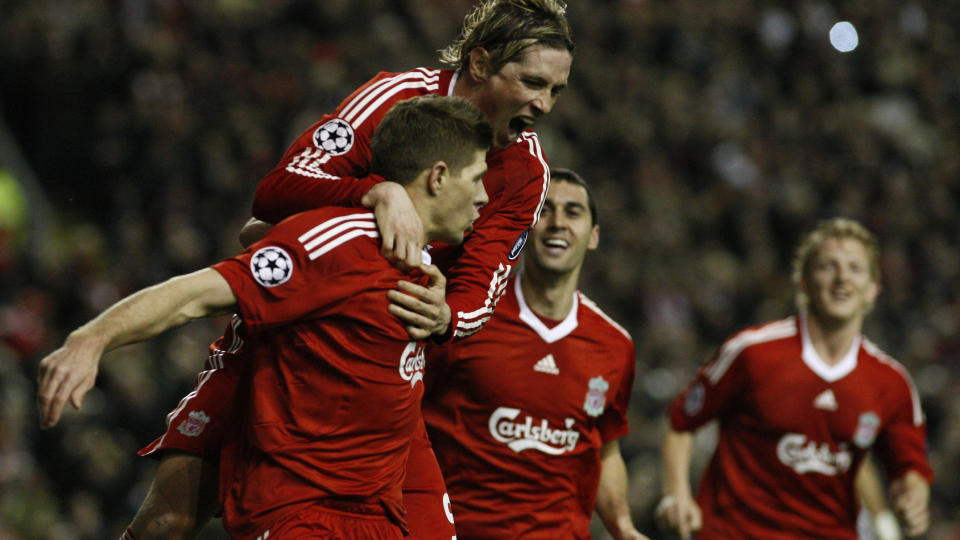 KNUSTE REAL: Fernando Torres og Steven Gerrard lekte med Real Madrid i Champions League. Foto: AP