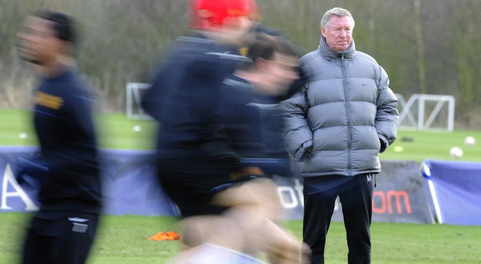 VIL GJ�RE NOE MED STATISTIKKEN: Sir Alex Ferguson har ingen god statistikk mot Jos� Mourinho. Det vil han gj�re noe med i kveld. Foto: REUTERS