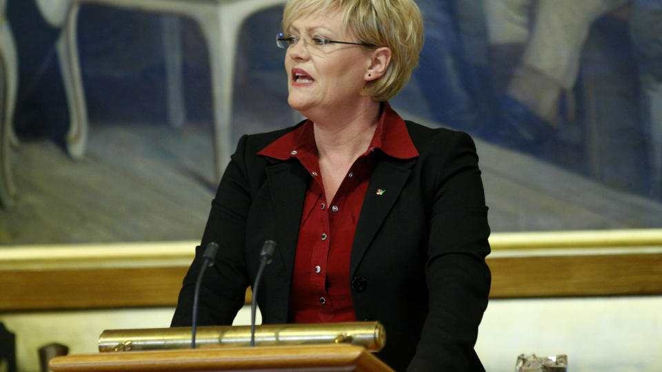 KRITISK: Finansminister Kristin Halvorsen vil holde fast p� den langsiktige strategien til Oljefondet, men sier at den aktive forvaltningen i Norges Bank i 2008 ikke er tilfredsstillende. Foto: SCANPIX