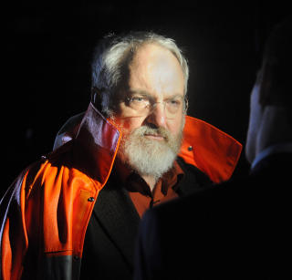 HAR HATT STRI DAG: Sjeles�rger Albert Biesinger har brukt hele dagen p� � tr�ste traumatiserte elever ved skolen. Foto: �ISTEIN NORUM MONSEN