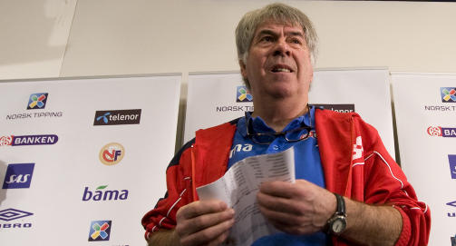 BETATT: Landslagssjef Egil Olsen ble imponert da han s� Liverpool p� tirsdag.  Foto: Bj�rn Sigurds�n / SCANPIX