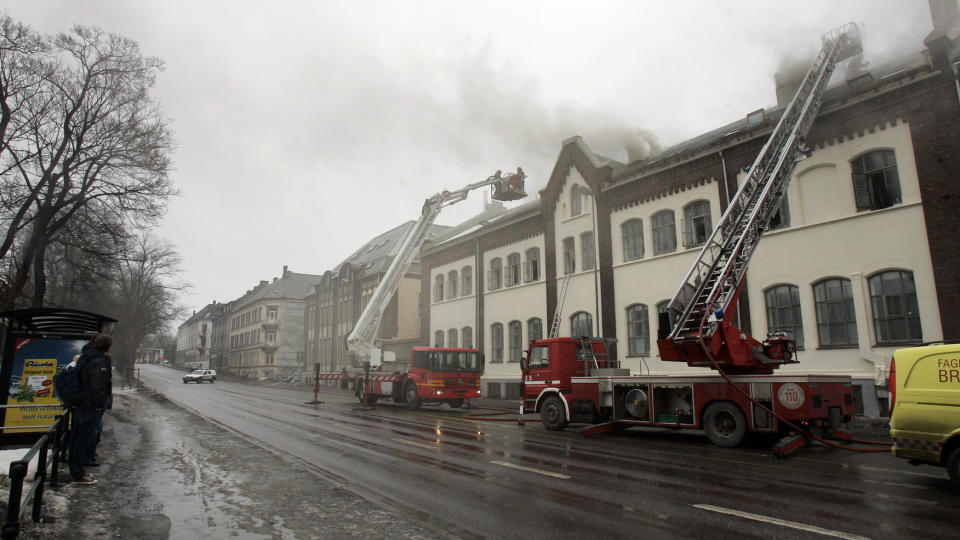 VAR IKKE GODKJENT: Inntil 15 av hyblene i denne blokka, som brant i Trondheim torsdag, var ikke godkjent for boligform�l. Foto: TOM E. �STHUUS
