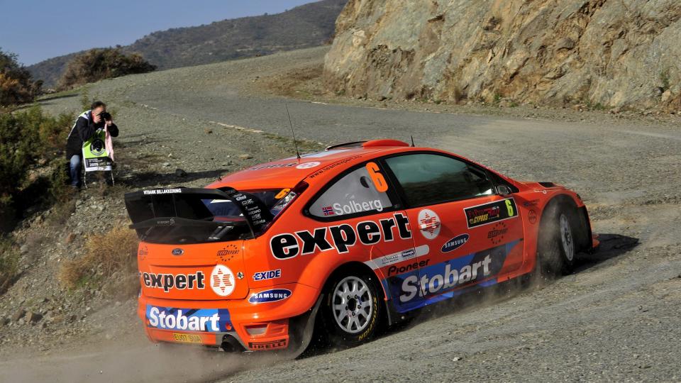  Her er Henning Solberg under g�rsdagens shakedown p� Kypros. I dag morges kolliderte Henning p� vei til f�rste fartspr�ve, og er ute av kampen om VM-poeng denne helga. Foto: Reporter Images/EPA/Scanpix