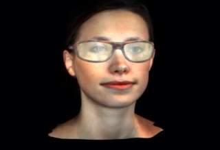 VELG RIKTIG BRILLE: I fremtiden kan kanskje 3D-bilde brukes for brillekunder som �nsker et inntrykk av hvordan de ser ut med forskjellige innfatninger. Foto: EYETRONIC