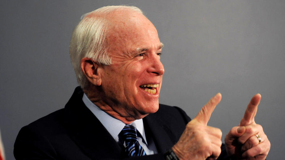 SENATOR JOHN MCCAIN: G�r fra selverkl�rt teknologisk analfabet til � ta del i journalistisk nybrottsmark: Twittervjuet. Foto: Scanpix.
