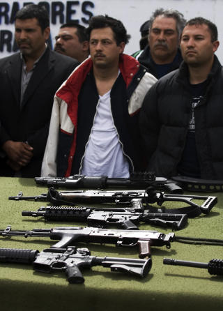 FARLIGE: USA ser p� kartellene som en alvorlig trussel. Her er kartellmedlemmer fanget i Tijuana. Foto: Guillermo Arias/AP/Scanpix