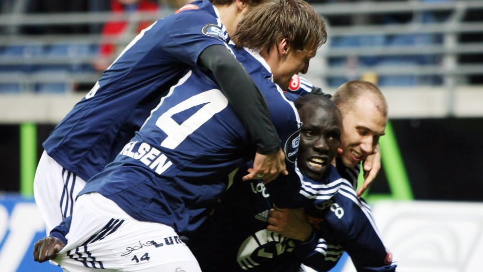 PANG�PNING: Vikings Mame Niang scoret to ganger tidlig i kampen mot Odd Grenland og satte fyr p� sesongen for vikingene. Foto: Alf Ove Hansen/Scanpix