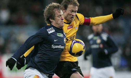 TETT: Starts Ole Martin �rst (t.h.) i duell med Glenn Andersen. Foto: Stian Lysberg Solum/Scanpix