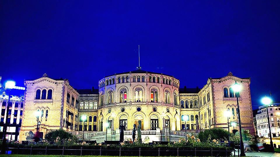 IKKE LIKE GODE PENSJONER: Gullpensjonene p� Stortinget blir borte, og det gamle systemet erstattes av et som ligner mer p� vanlige folks pensjonssystem. Foto: NINA HANSEN
