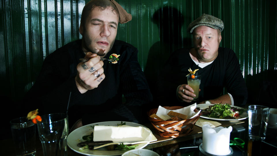PODKAST: �Folkemakt� er det nye nettbaserte radioshowet til Kristopher Schau og Espen Thoresen Hv�rsaagod-Takkskalduha. Foto: STEINAR BUHOLM