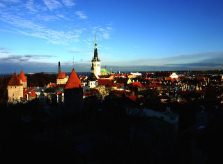 HISTORISK: Fra f�r har Tallinn bevart gamlebyen fra 1400- og 1500 tallet. Den st�r oppf�rt p� UNESCO-listen.